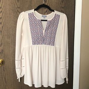Octavia Maternity Embroidered Top NWOT